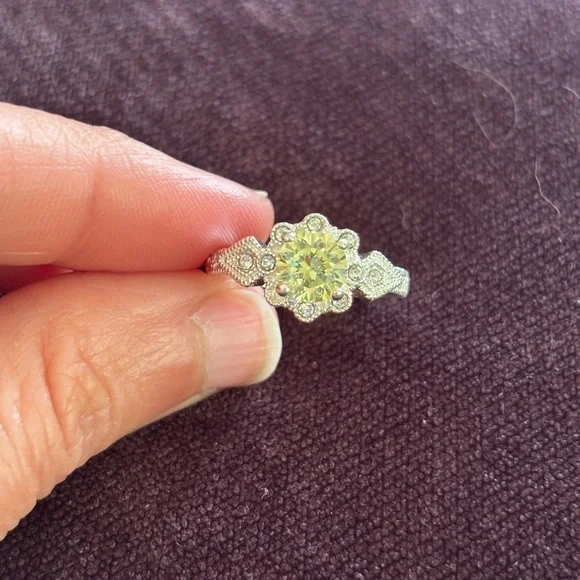 White Gold Plated Women's Ring with Canary Yellow and Clear Crystals - Picture 2 of 5